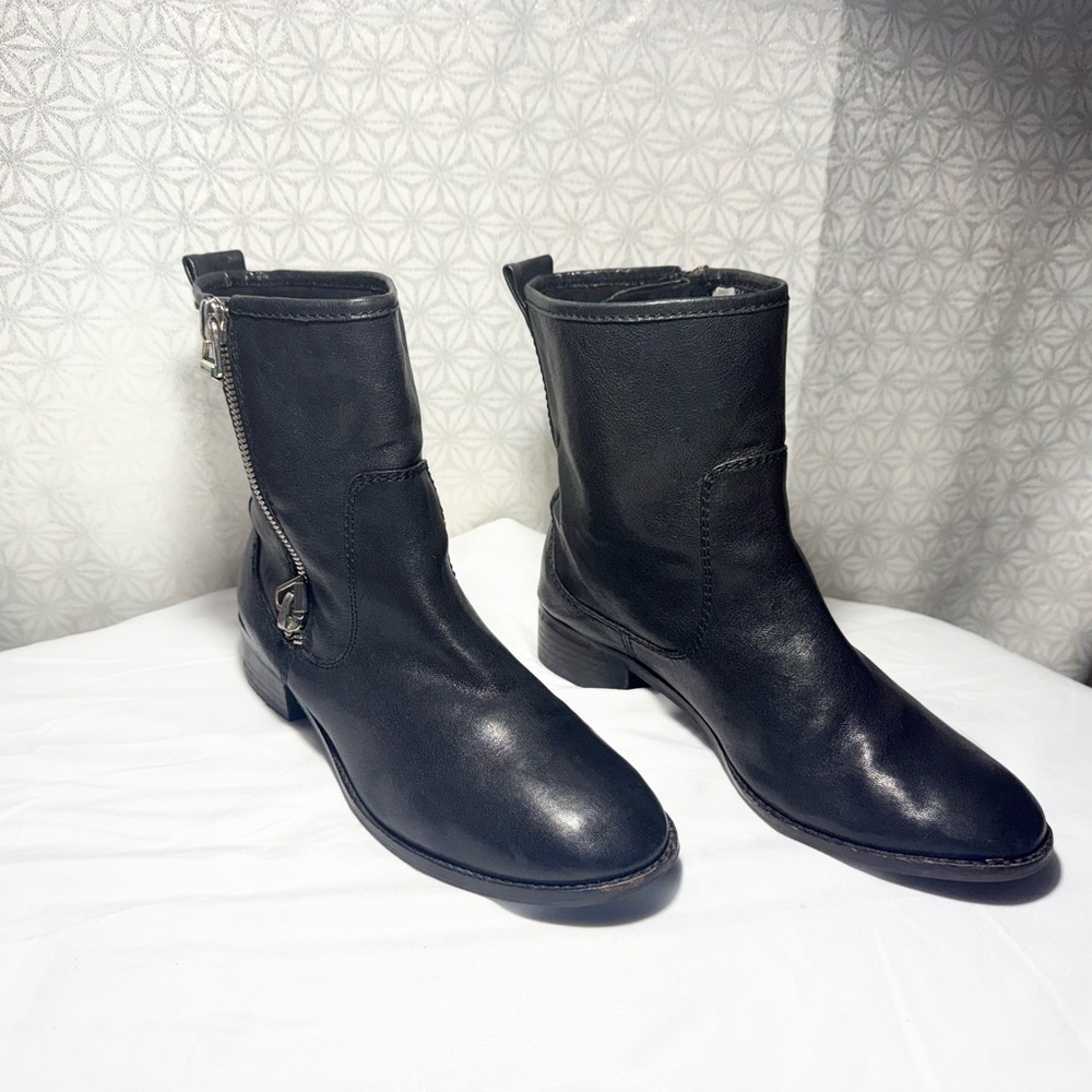Antonio Melani Black Leather Ankle Boots Size 8.5 Side Zip
